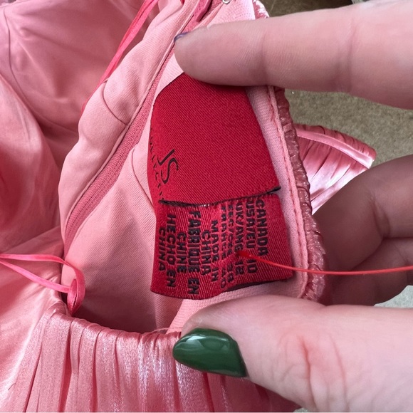 JS Collections Shiny Pink Y2K Style Halter Top, size 10 - Picture 4 of 9